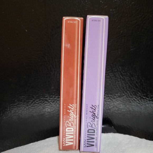 NYX Vivid Brights Matte Liquid Eyeliner - Red and Purple - Picture 3 of 5
